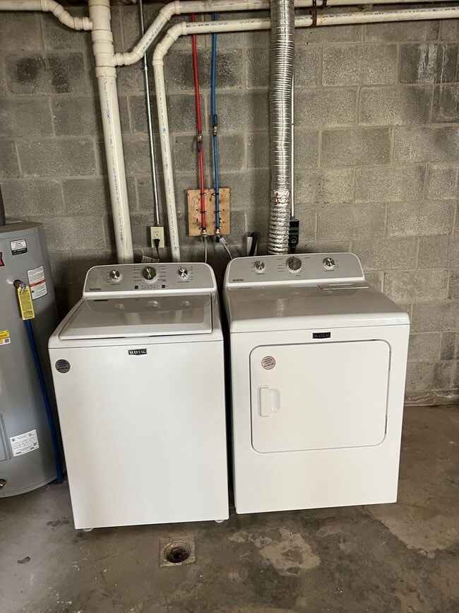 Building Photo - Charming Remodeled Single Home in Lemont, PA