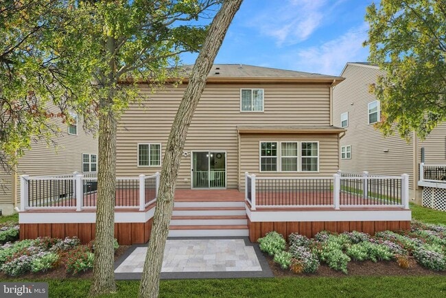 Building Photo - 920 St Martins Loop