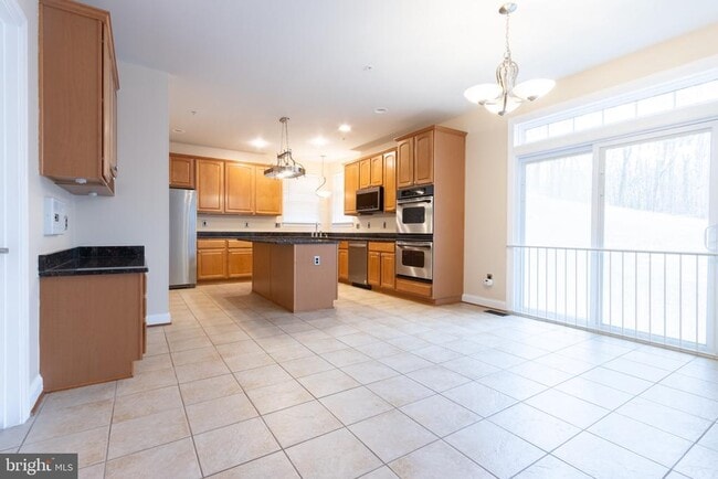 Building Photo - 3905 Woodreed Dr