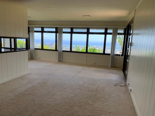 Building Photo - 1025 Kalikimaka St