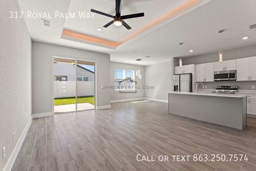 Building Photo - 317 Royal Palm Wy