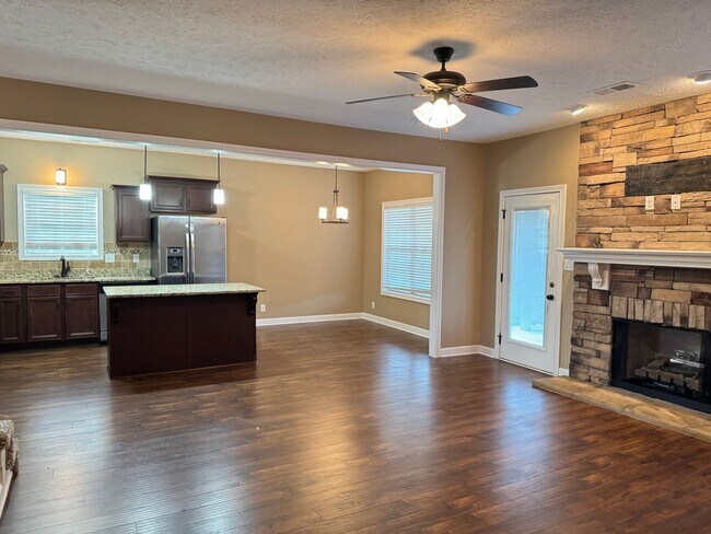 Building Photo - Crosswinds Subdivision! Beautiful 2 Story Rental off Tylertown Rd.