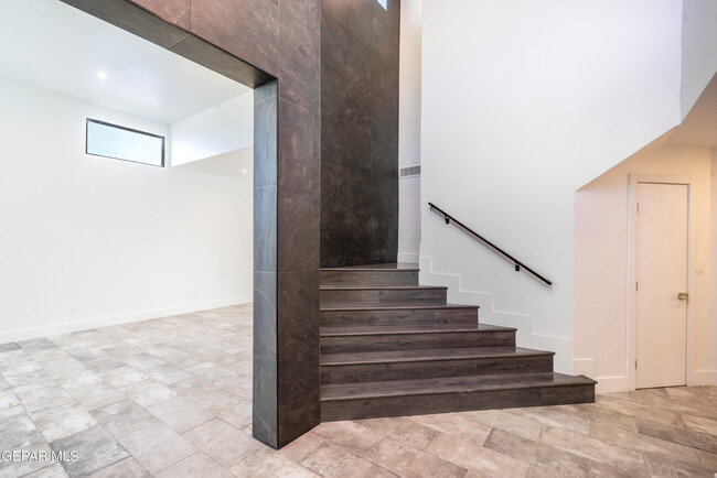 Building Photo - 1029 Calle Parque Dr