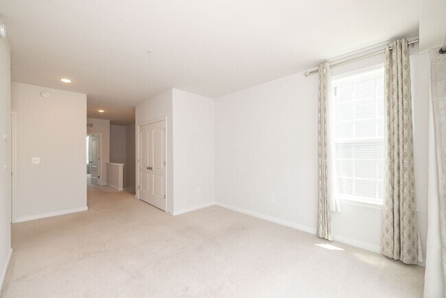 Building Photo - 5920 Whitehurst Ln