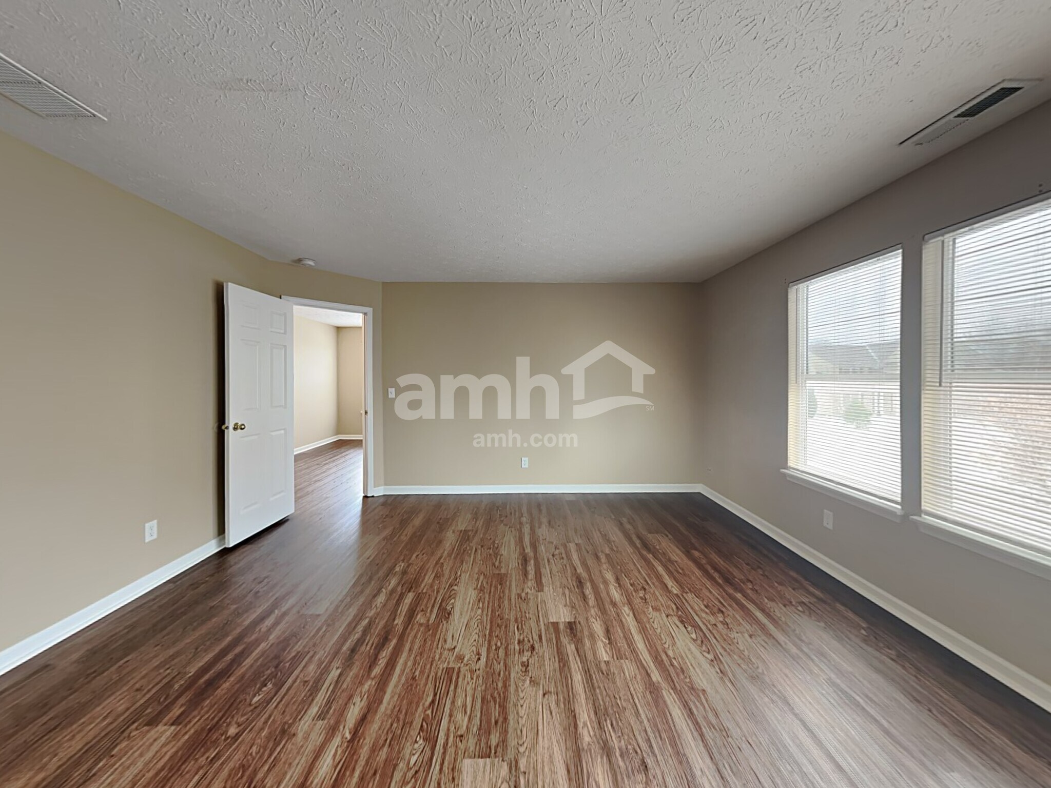 Building Photo - 6534 Amherst Way