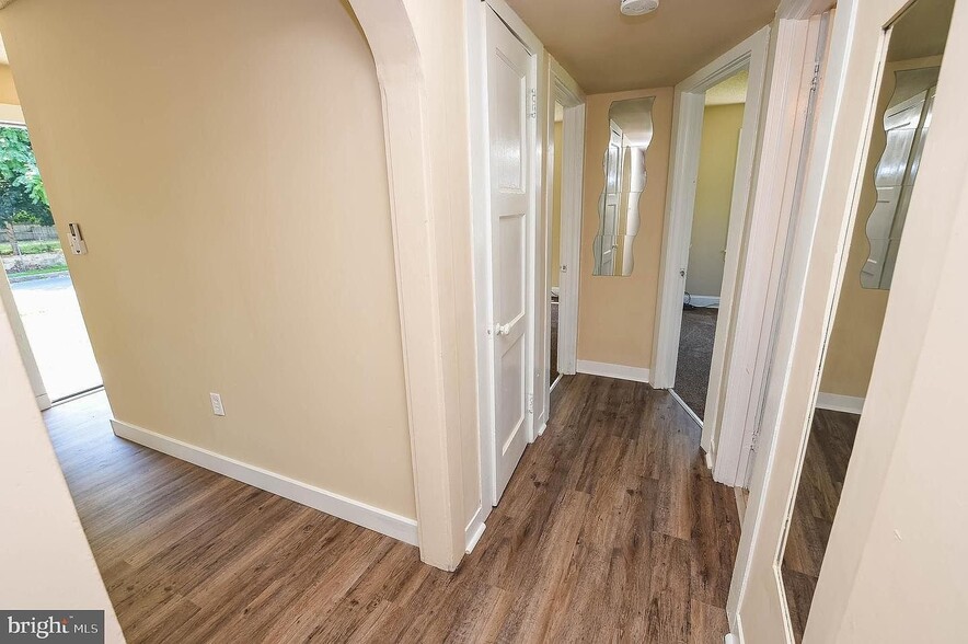 Building Photo - 1014 Cecil St