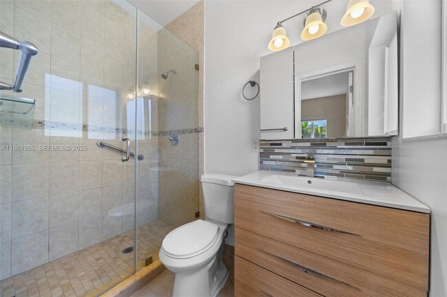 Building Photo - 404 N Shore Dr