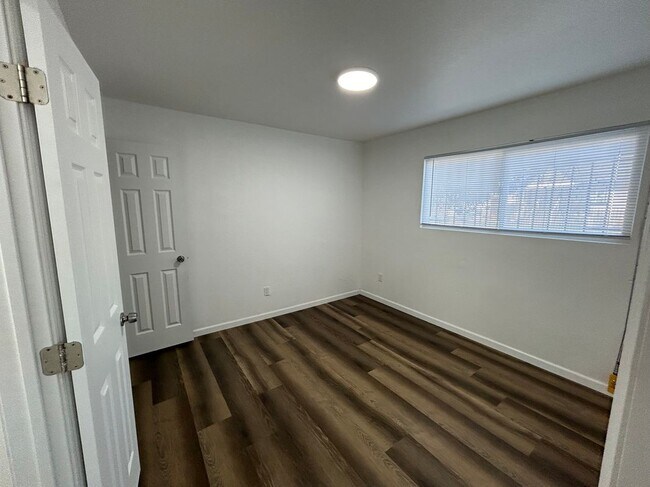 Building Photo - 600 Las Palmas Ave