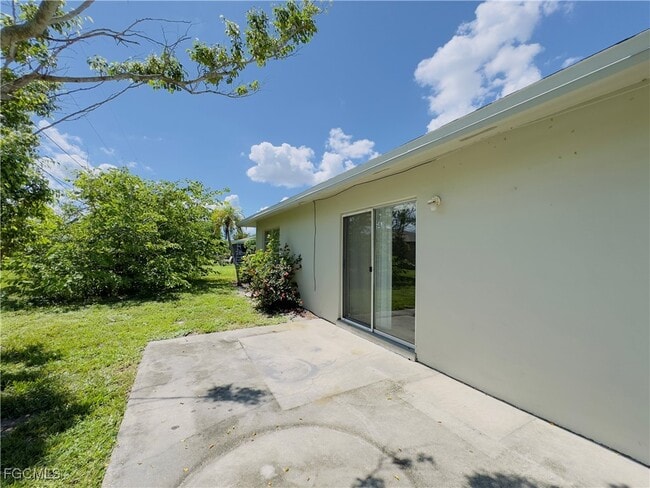 Building Photo - 3619 SE 9th Pl