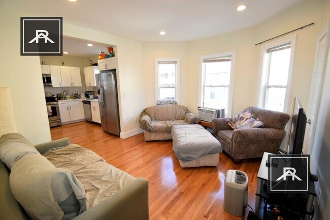 Building Photo - 3 bedroom in Medford MA 02155