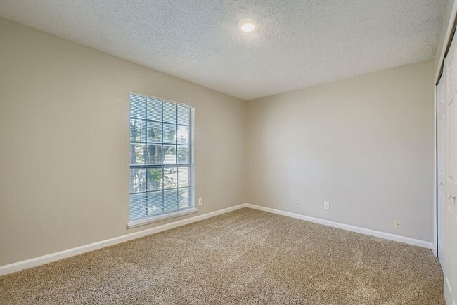 Building Photo - 9117 Fairmont Cir