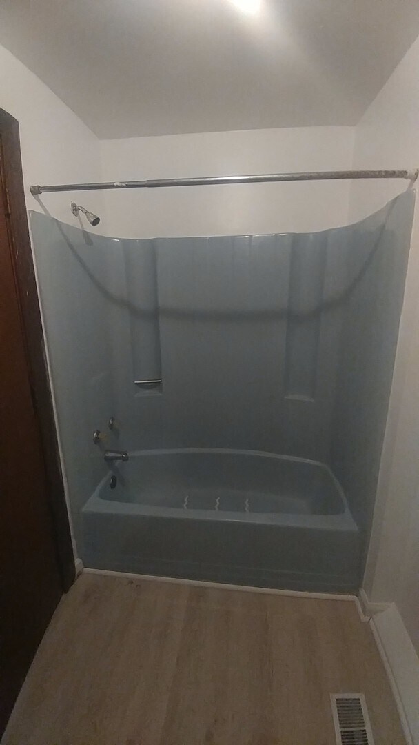 Building Photo - 708 DINWID