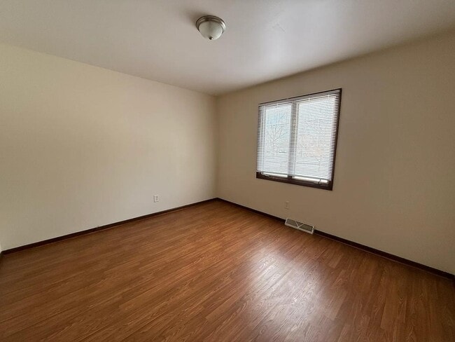 Building Photo - 3731 Kalamazoo Ave SE