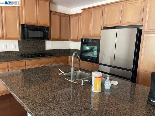 Building Photo - 1235 Santona Ct