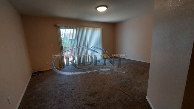 Building Photo - This is a large 4 bedroom, 3 bath SOLAR house with a bonus room upstairs