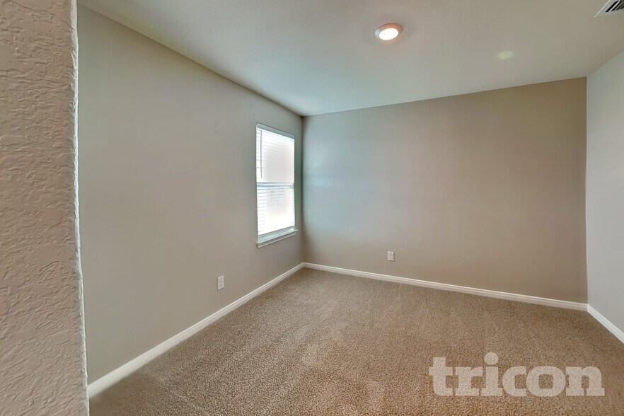 Building Photo - 10918 Chatham Ct