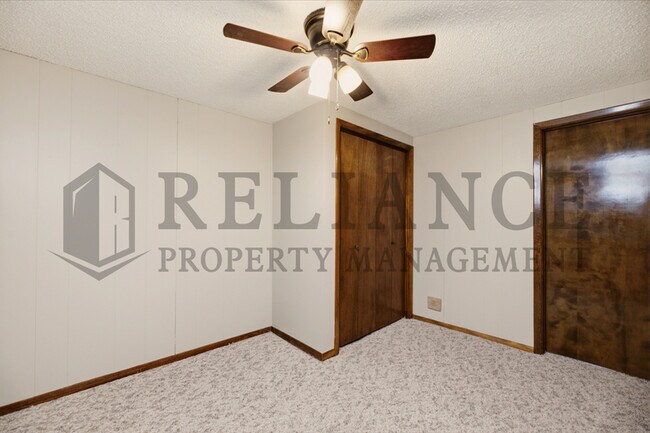 Building Photo - 428 Peach Tree Ln