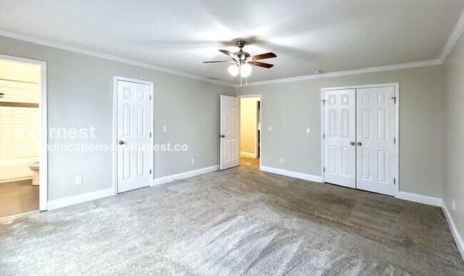 Building Photo - 116 Park Ave SE