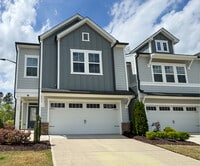 Building Photo - 3027 Dunnock Dr