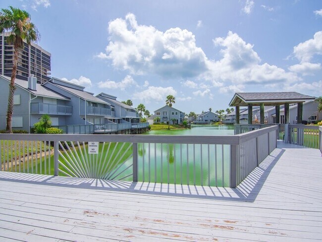 Building Photo - 4949 N Hwy A1A