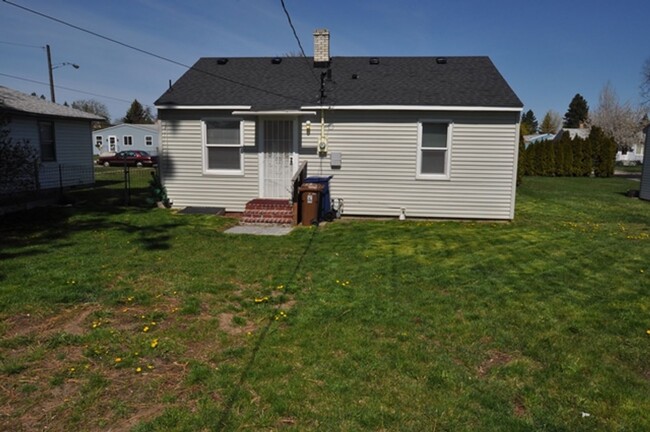 Primary Photo - Single Family Home on Spokanes North Side!