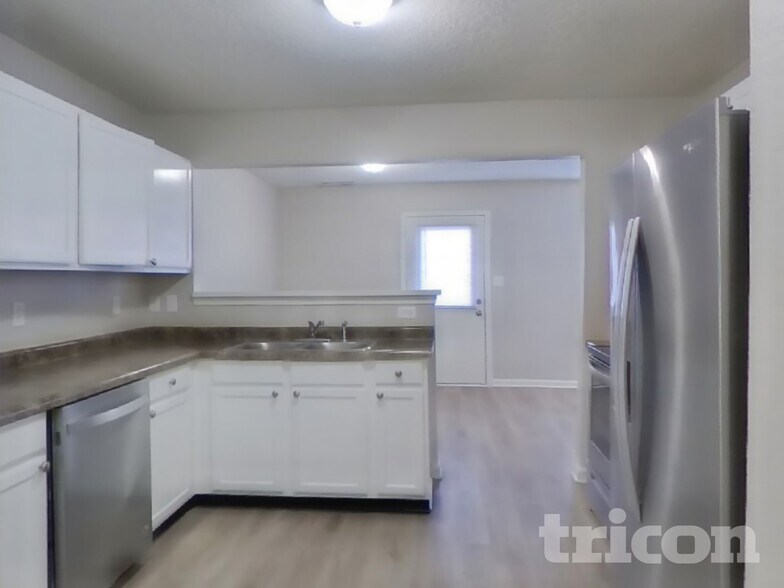 Building Photo - 522 Harmony Dr