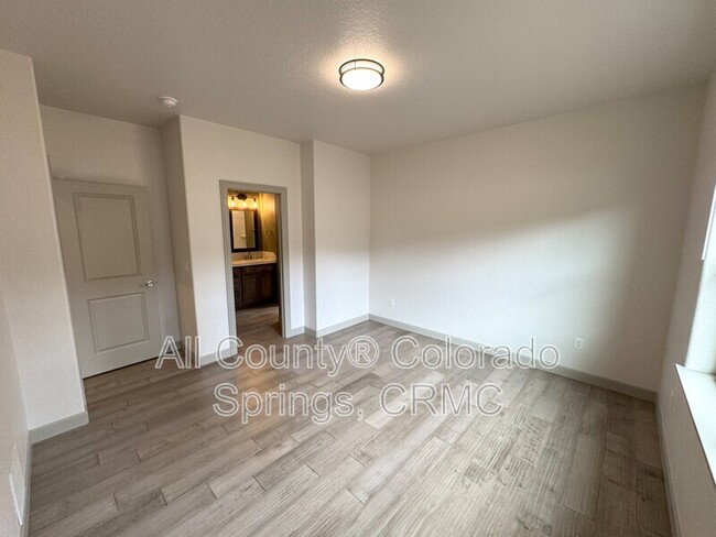 Building Photo - 542 Brecken Ct