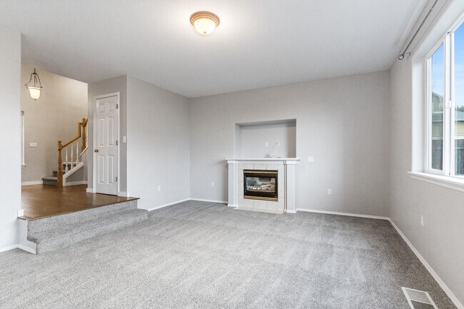 Building Photo - 2851 Cleveland Ave NW