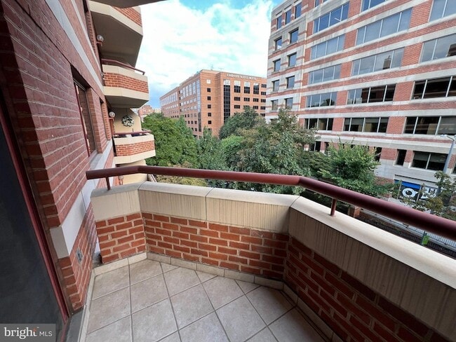 Building Photo - 2301 N Street NW Unit 407