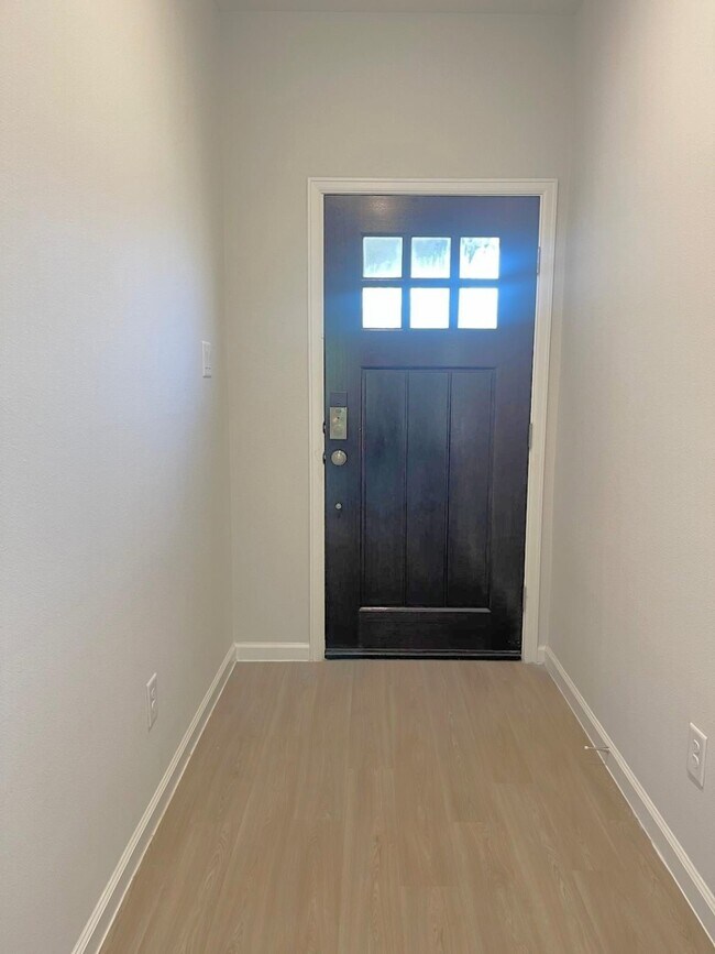 Building Photo - 52 Valiant Ridge Trail