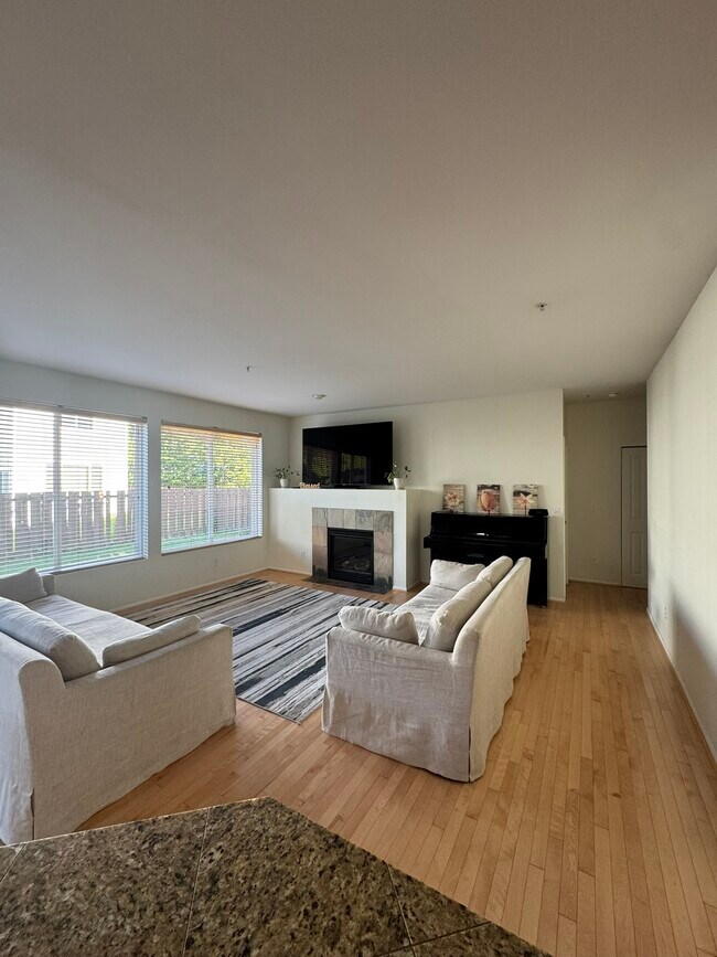 Building Photo - 21915 46th Pl S