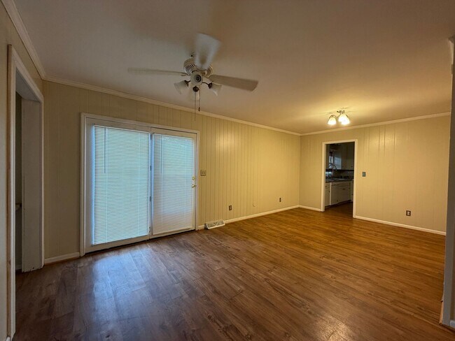 Building Photo - 19 Briarcliff Rd