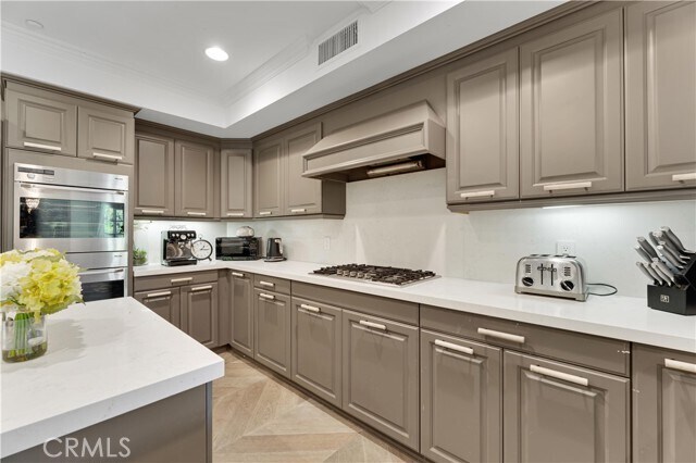 Building Photo - 277 S Spalding Dr