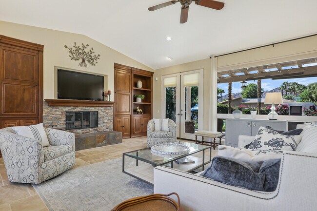 Building Photo - 78825 Vía Ventana