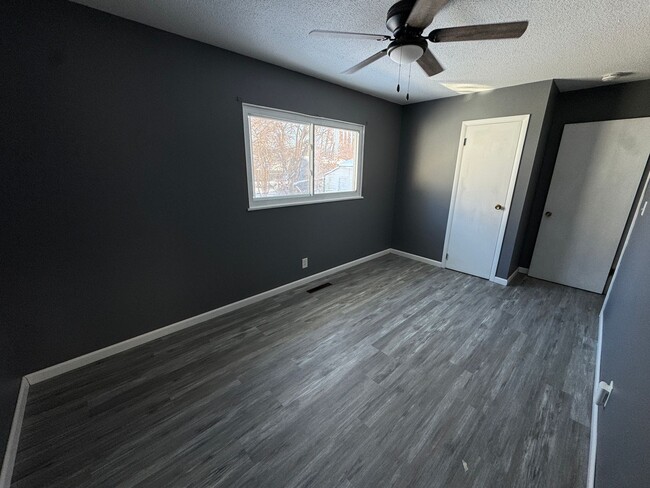 Building Photo - Check Out this 3-Bedroom Home in a Nice Lot!