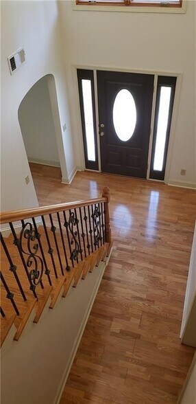 Building Photo - 3662 Rock Springs Dr