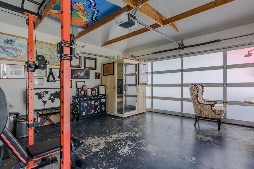 Building Photo - 6601 Rubio Ave