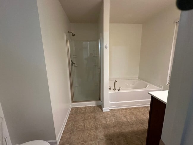 Building Photo - 8503 Quarton Dr