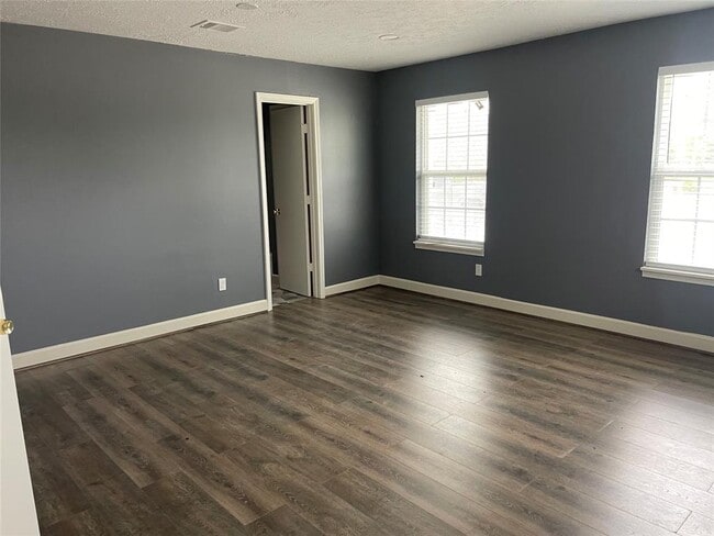 Building Photo - 16138 W Bellfort Blvd