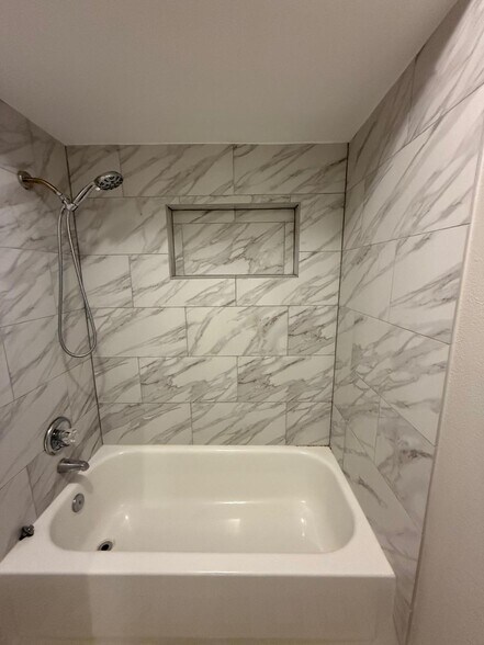 Building Photo - 213 Shrum Ct