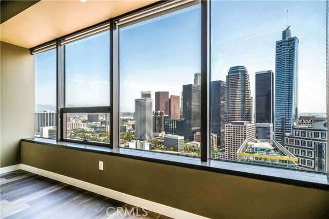 Building Photo - 1100 Wilshire Blvd
