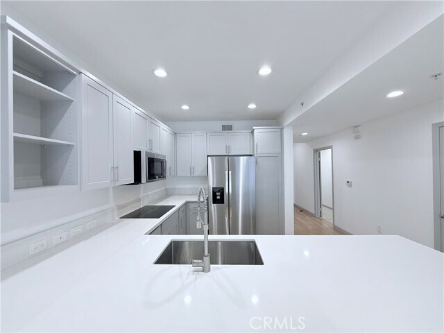 Building Photo - 111 S De Lacey Ave
