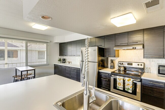 Building Photo - 1015 N Granite Reef Rd