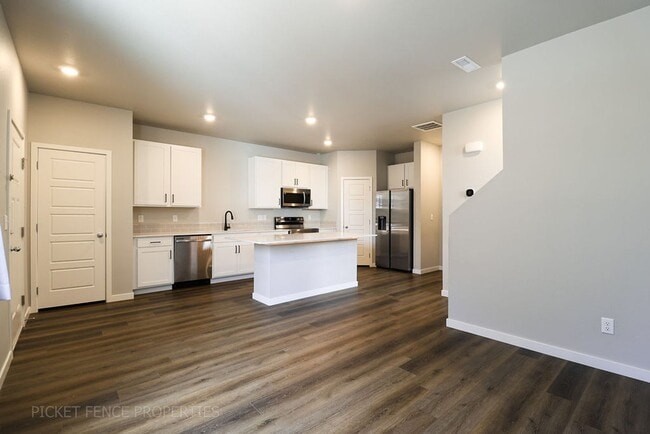 Building Photo - New Townhome in Downtown Johnstown