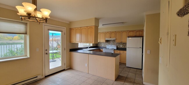 Building Photo - 3 Bed, 2.5 Bath Kalispell Townhome