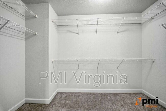 Building Photo - 4304 Cattail Ln