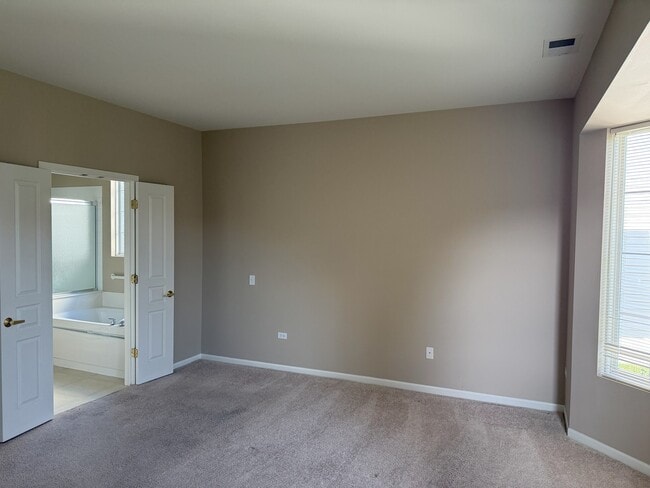 Building Photo - 13385 Rockton Trail