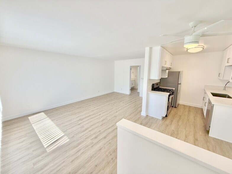 Building Photo - 12745 Venice Blvd