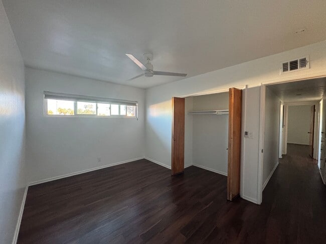 Building Photo - Charming 3bd 2ba apartment