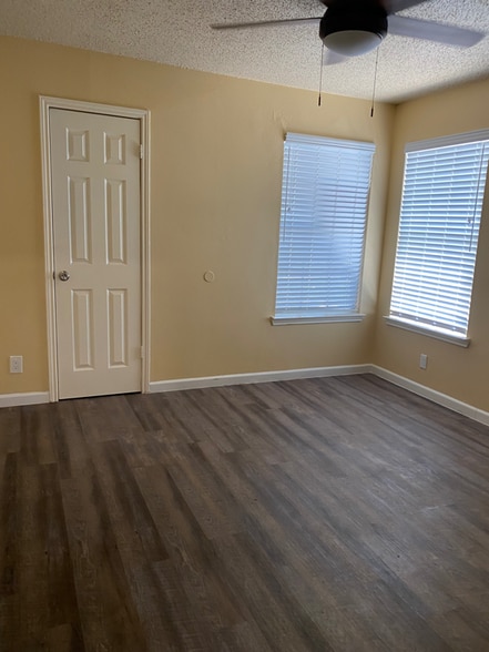 Building Photo - 7022 Silver Canyon